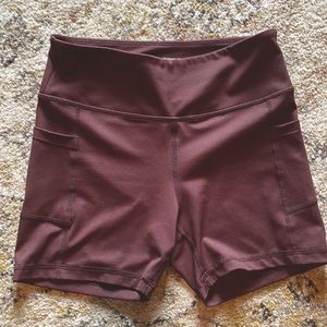 Zyia Fig Light & Tight Hustle Shorts size Small